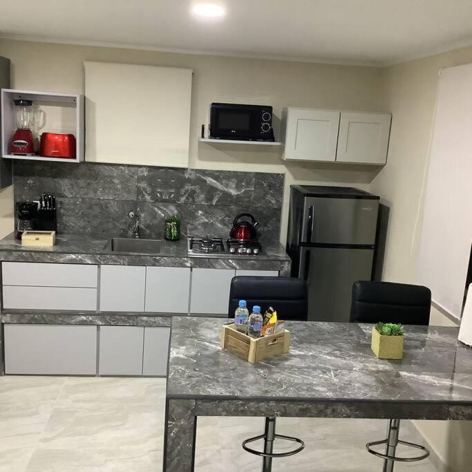 Cozy 1-Bedroom Apartment Minutes Away Drive To Mangel Halto Beach Savaneta Eksteriør bilde